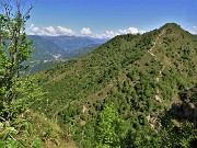 62 Dalla Filaressa vista sul ripido e tormentato sentiero per il Costone appena disceso e ora da risalire